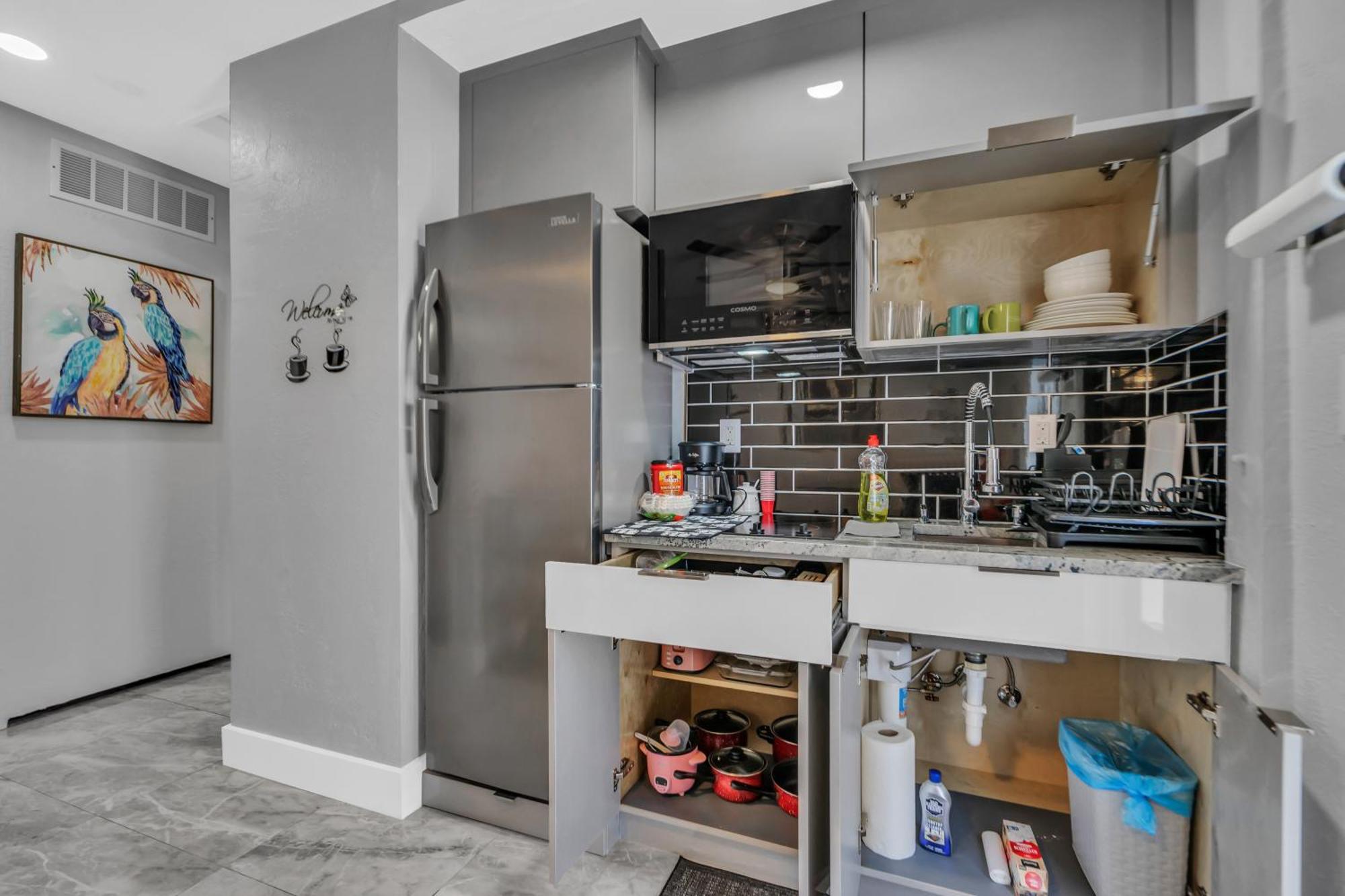 Little Gables Studio-Your Miami Escape-10Min Airport Exterior photo