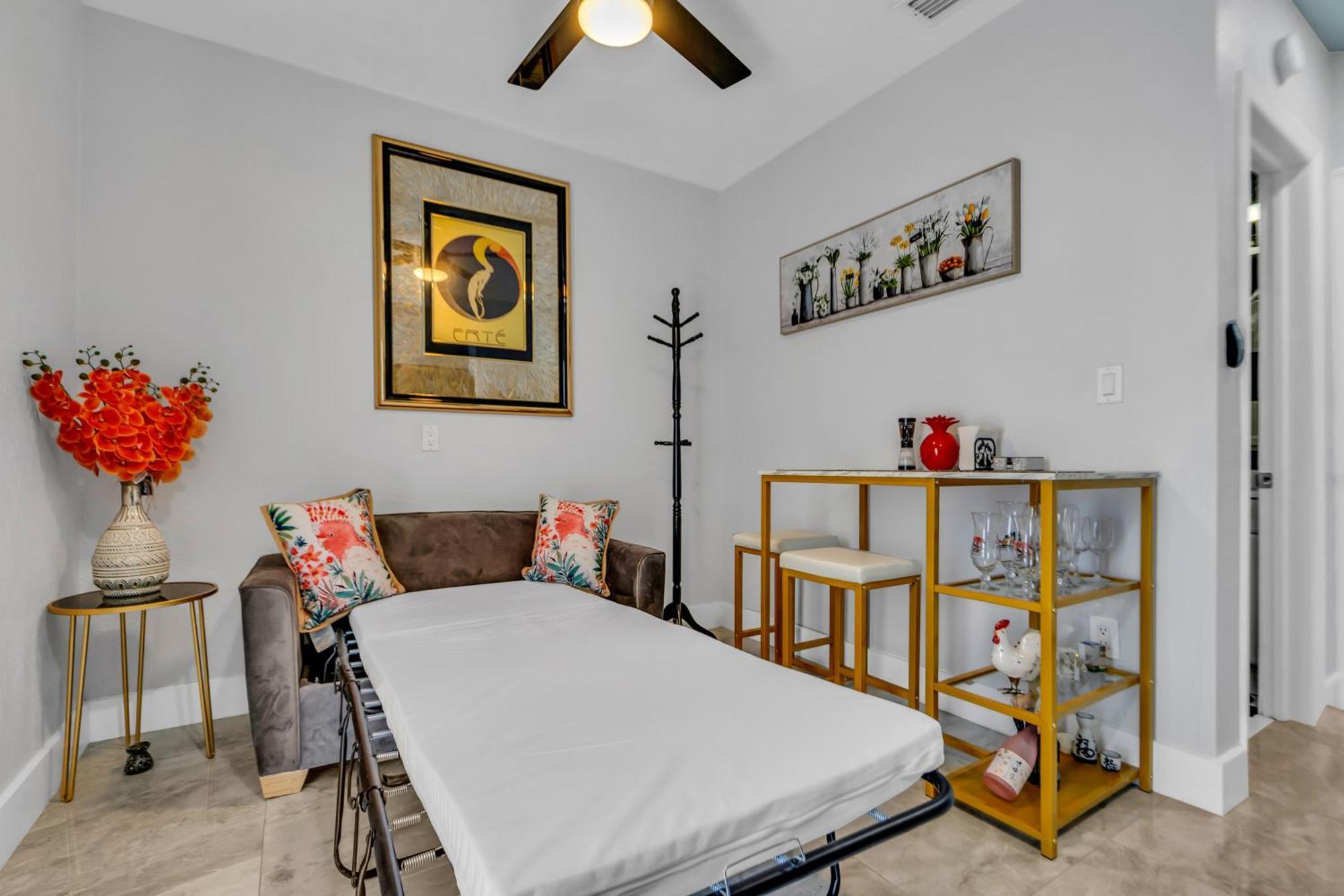Little Gables Studio-Your Miami Escape-10Min Airport Exterior photo
