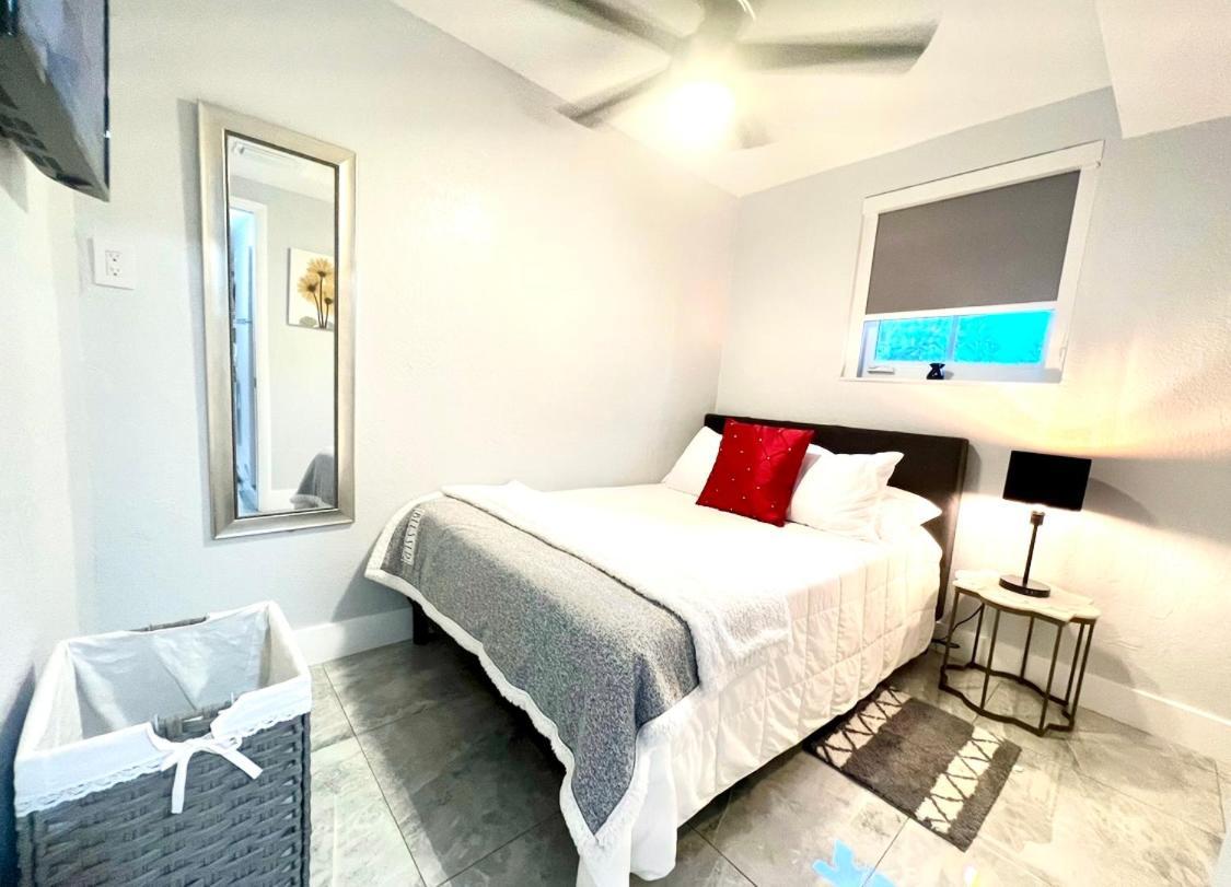 Little Gables Studio-Your Miami Escape-10Min Airport Exterior photo