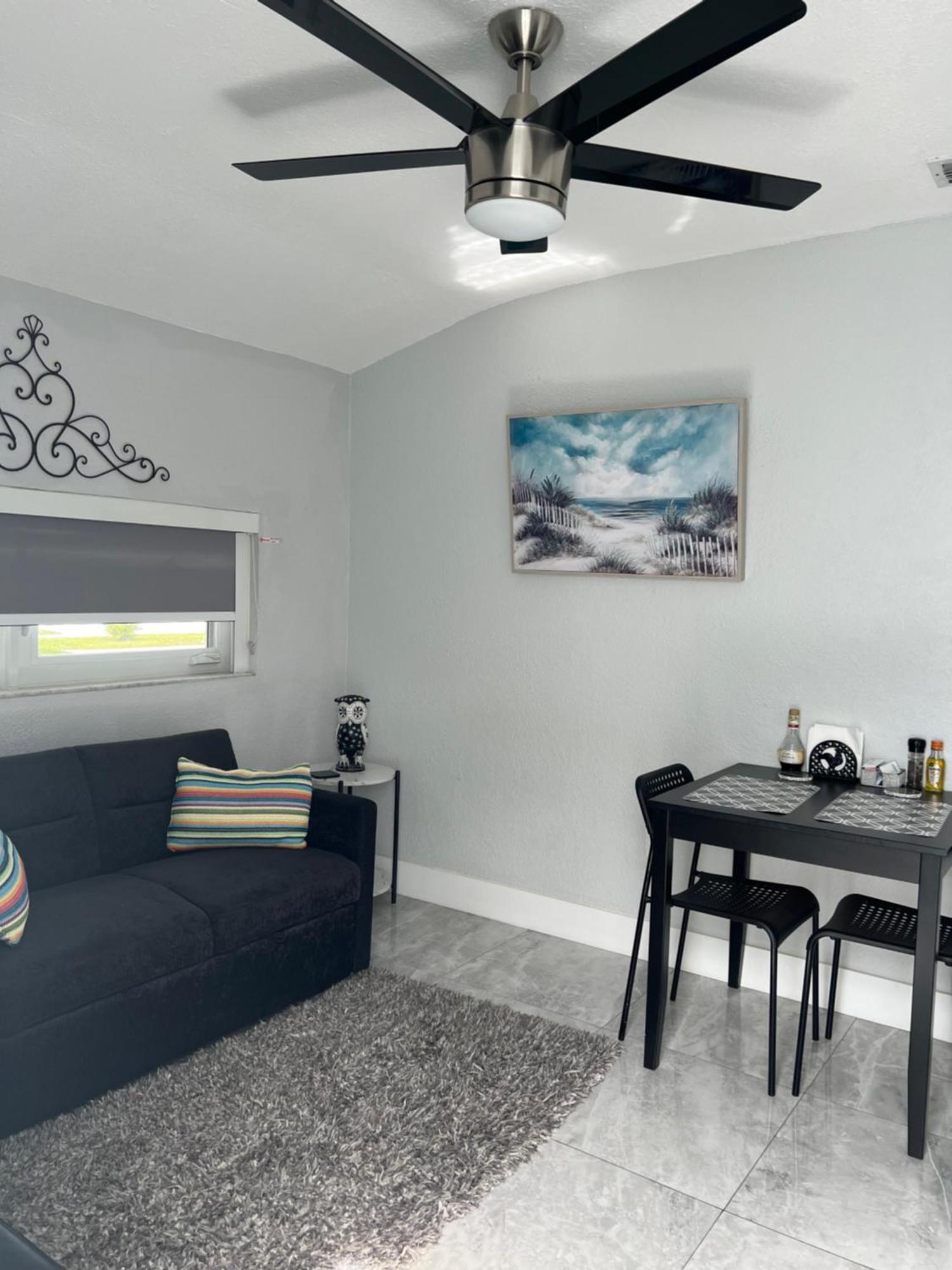 Little Gables Studio-Your Miami Escape-10Min Airport Exterior photo