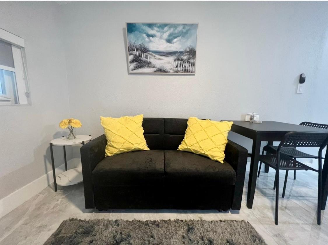 Little Gables Studio-Your Miami Escape-10Min Airport Exterior photo